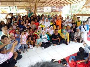 Lomba menggambar diikuti TK dan SD di Balaraja, Kabupaten Tangerang.