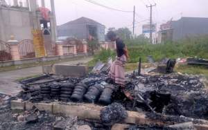 Toko Gas dan Counter di Sindang Jaya Ludes Terbakar