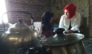 Kunjungi Korban Puting Beliung, Istri Wagub Banten Janji Usulkan Bedah Rumah Nenek Lilik