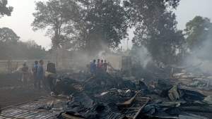 Lapak Limbah di Sindang Jaya Ludes Terbakar