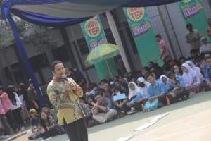 Wali Kota Tangerang Arief R. Wismanyah memberikan sambutan pada pembukaan STARFEST