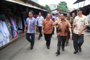 Tingkatkan Kenyamanan, Wali Kota Tangerang Akan Menata Pasar Cipadu