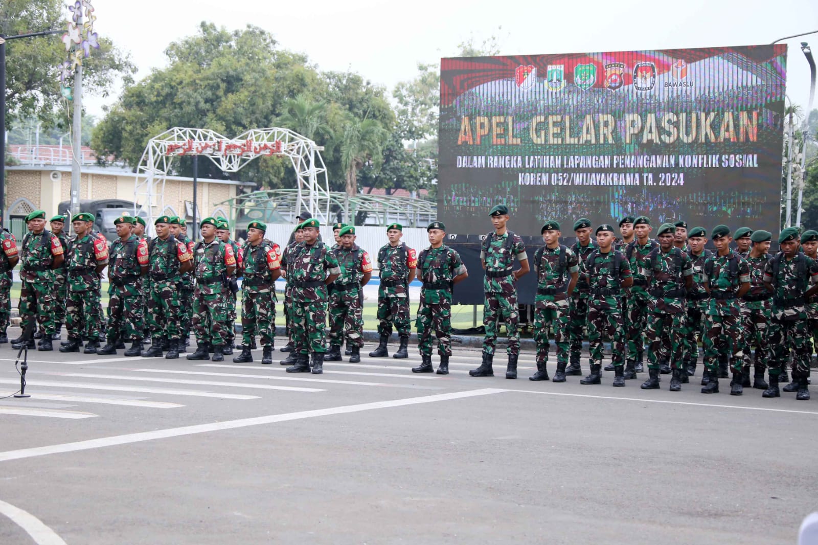 350 Personel Gabungan Ikuti Apel Gelar Pasukan Persiapan Pilkada Dr. Nurdi olaborasi Sukseskan Pilkada