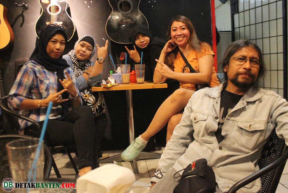 Cafe Tempat Nongkrong Komunitas Musik Ada di Cikini Jakarta Pusat 2