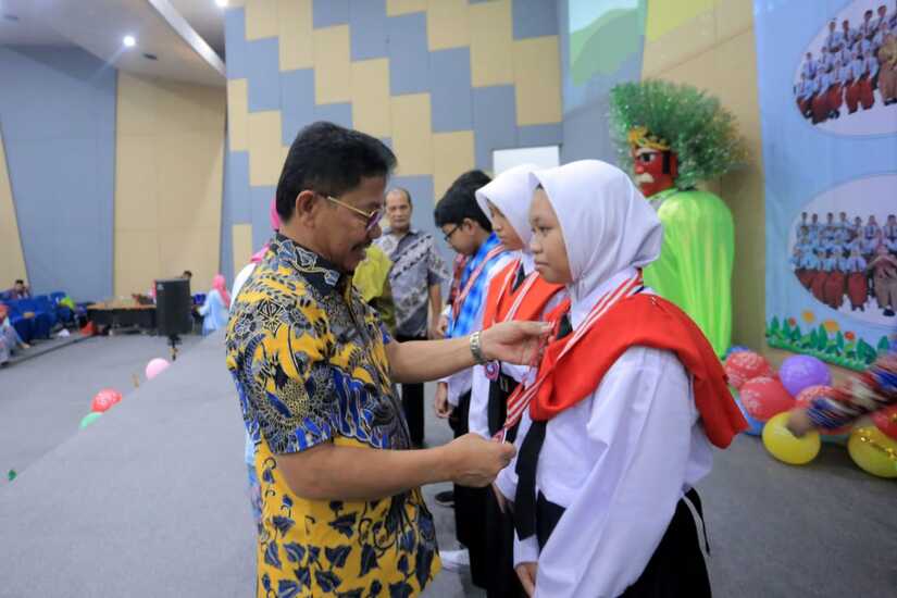 Hadiri Pelepasan Siswa SD Sachrudin Sebut Kualitas Pendidikan di Kota Tangerang Telah Merata 3