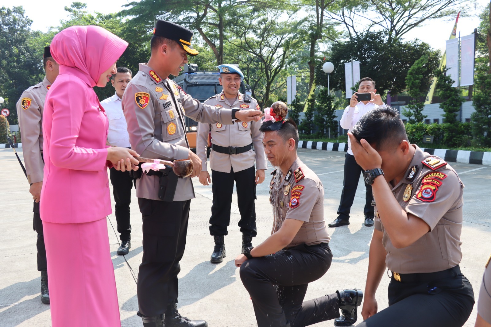 Jelang HUT Bhayangkara 43 Personil Polresta Tangerang Naik Pangkat 2