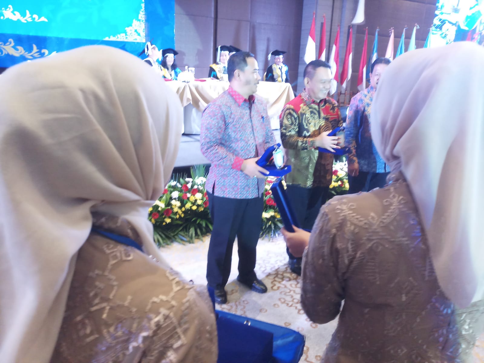 Jendral Dudung dan Staf Ahli Bupati Tangerang Hadiri Wisuda STIE PPI 3