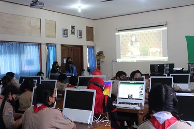 Mahasiswa UNPAM Ajari Siswa SMPN 4 Melaya Bali Bisnis melalui Digital Marketing 3