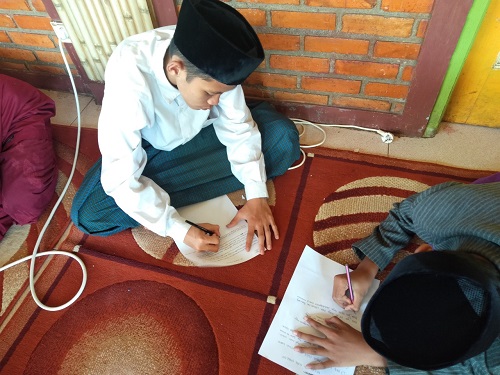Pelatihan Penulisan Cerpen Anak di Yayasan Al Kamilah 1