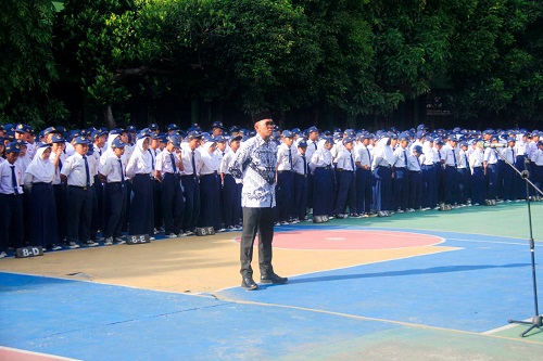 Peringati Hari Guru Dr. Nurdin Sampaikan Kesejahteraan Guru Prioritas Pemkot Tangerang 1