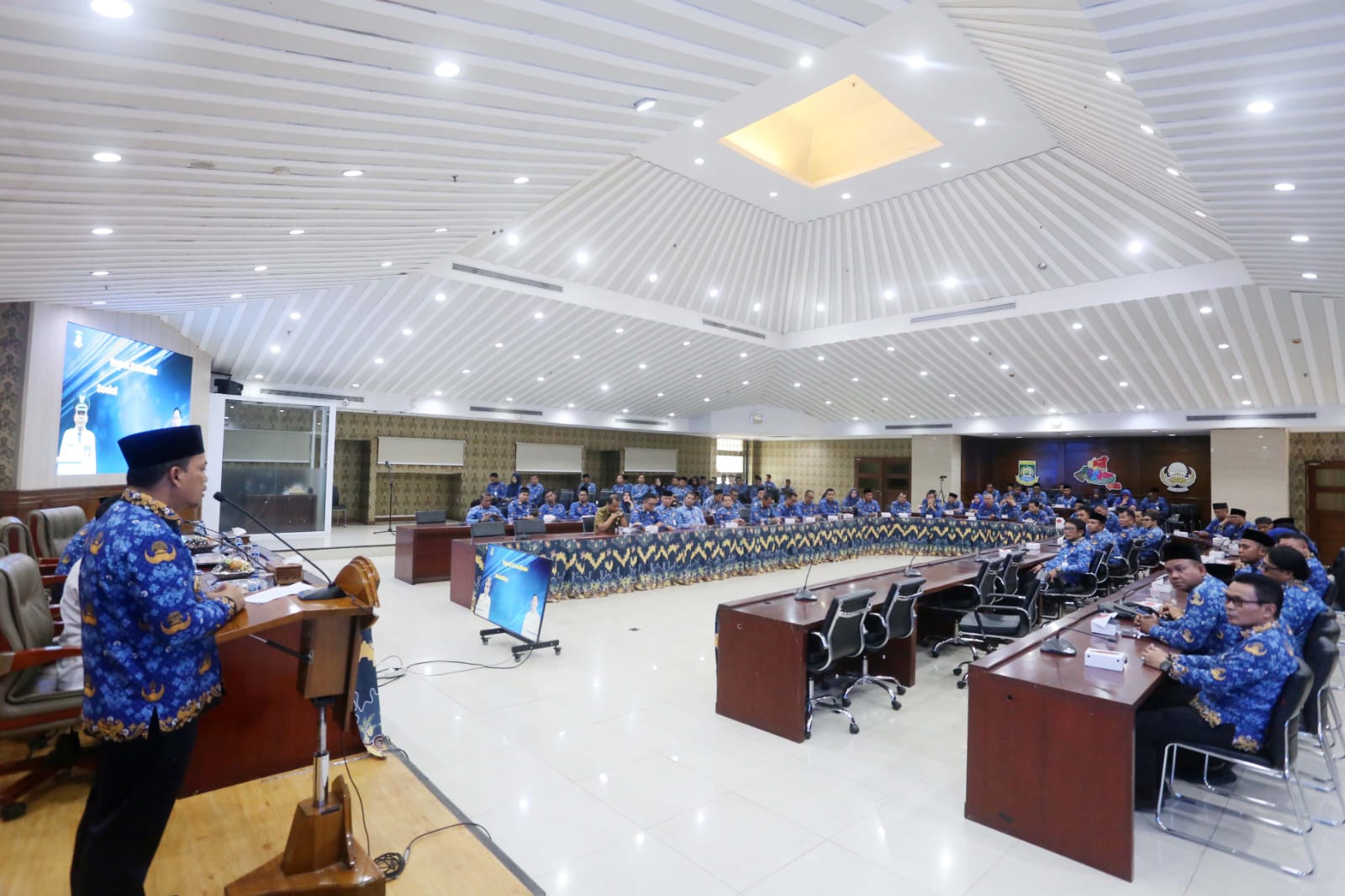 Rakor Desk Pilkada Tahap III Dr. Nurdin Pastikan Lokasi dan Distribusi Logistik Pilkada Aman a