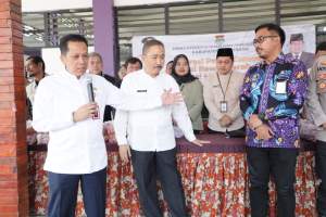 Pj Bupati Tangerang Buka Operasi Pasar Cabai Murah