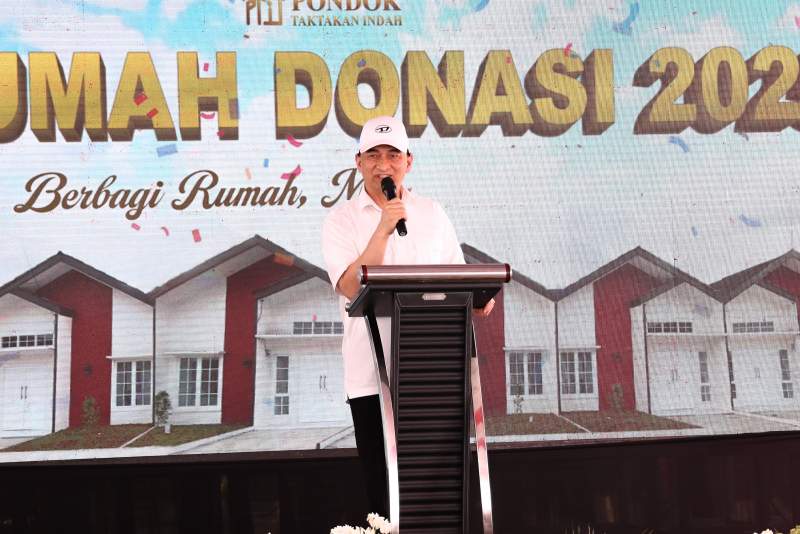 Saksikan Penyerahan Enam Belas Rumah Gratis, Wagub Banten Dorong Developer Bantu Warga Tak Mampu