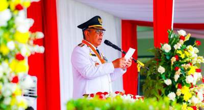 Wali Kota Tangsel, Benyamin Davnie.