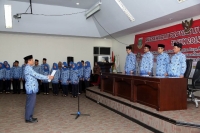 PNS Dilarang Berada di Dua Kaki