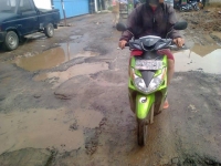 Warga Keluhkan Kerusakan Sepanjang Jalan Iskandar Muda