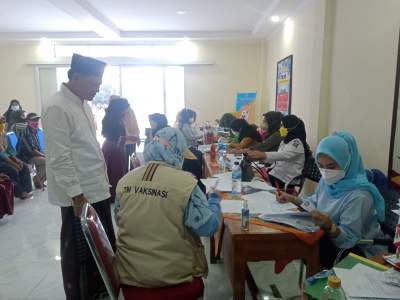 Capai Target 70 Persen, 2200 Masyarakat Tunjung Teja Ikuti Vaksinasi Covid 19