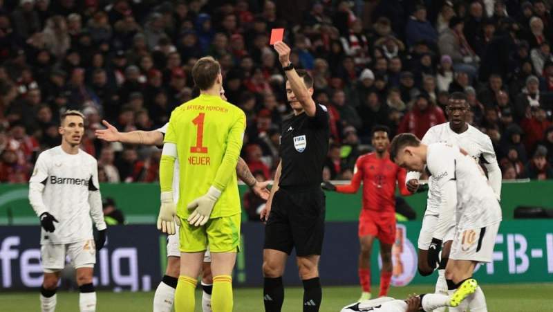 Neuer Menyesal Dapat Kartu Merah, Bayern Tersingkir dari DFB Pokal