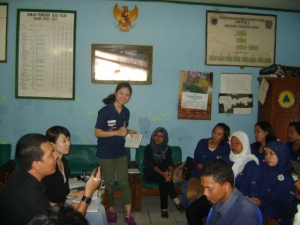 Palang Merah Jepang Melakukan Kunjungan Ke Desa Teluk