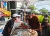 Walikota Tangerang Selatan, Benyamin Davnie saat Memantau Festival Kuliner Minangkabau
