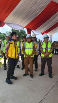 Gubernur Banten Andra Soni Dampingi Wapres Gibran Rakabuming Tinjau Proyek Tol Serang - Panimbang Seksi 2