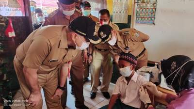 Zaki Pantau Vaksinasi Anak Usia 6-11 Tahun di Sepatan