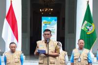 Gubernur Banten Andra Soni Lepas Kirab Bangga Kencana 2025