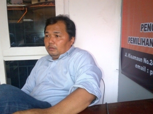 Ketua Panwaslu Kota Tangerang saat ditemui di kantornya.