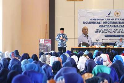 Muhammad Rizal Komisi IX DPR RI Bersama BPOM Serang Ajak Masyarakat Curug Cerdas Gunakan Obat dan Makanan