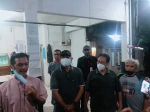 Usai Shalat Azhar, Munarman Langsung Diamankan Densus 88, Ini Kata Pak RT