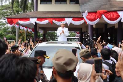 Gubernur Dedi Mulyadi Hadiri Ngarak Pataka Meriah HUT Ciamis ke-383
