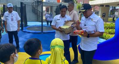 Wakil Wali Kota Tangsel, Pilar Saga Ichsan di Alun-alun Pamulang.