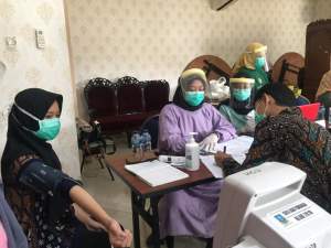 Tahap Pertama, Tenaga Medis RSDP Kabupaten Serang Disuntik Vaksin Sinovac