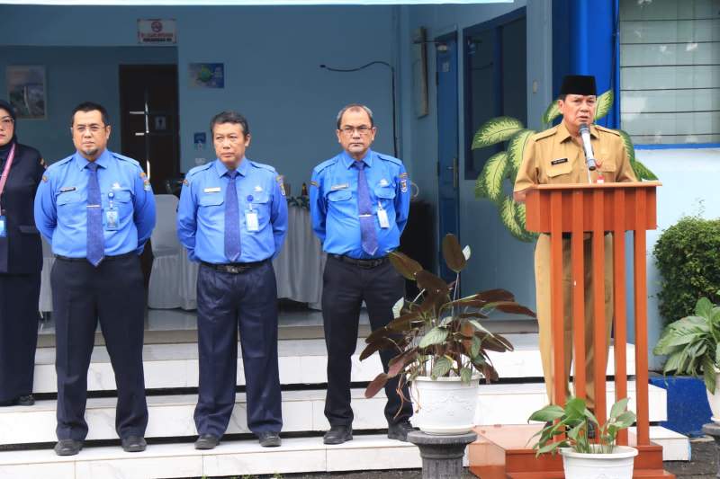 Sekda Ingatkan Seluruh Pegawai Perumdam TKR Terus Tingkatkan Layanan