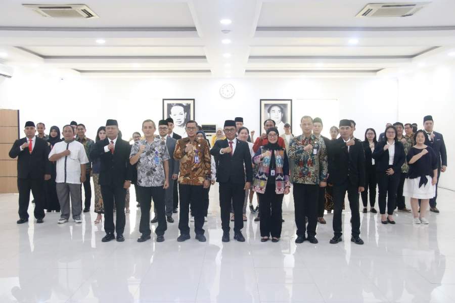 Ucap Janji Setia, Sembilan Orang WNA Sah Jadi Warga Negara Indonesia
