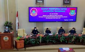 Rapat Paripurna DPRD Kab Tangerang Molor