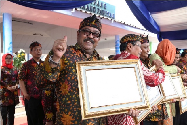 Gubernur Banten Raih Penghargaan Anugerah Aksara Utama