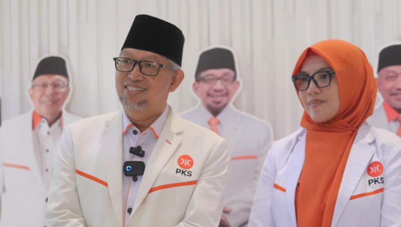 Paslon Ruhamaben - Shinta W Chairuddin di usung PKS maju Pilkada Tangsel 2024.