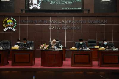 Rapat Paripurna, Walikota Serang Sepakat Tandatangai KUA PPAS APBD Dengan DPRD Kota Serang
