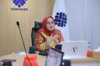 Dirjen PHI dan Jaminan Sosial, Indah Anggoro Putri saat pemaparan kepada media di Kemnaker, Jakarta, Jumat (17/3/2023).