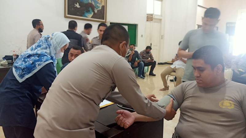 Biddokkes Polda Banten Gelar  Pembinaan Kesehatan Kepada Personel yang Ikut SIP