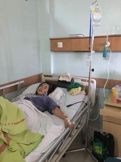 Korban dugaan malpraktek RS Sari Asih Karawaci, Muniroh terbaring lemas.