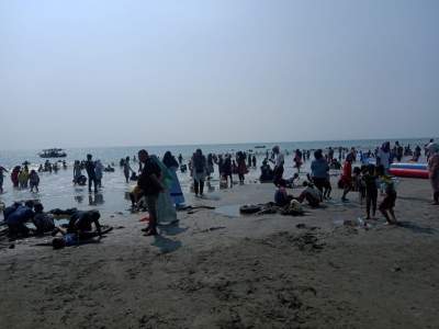 Libur Idul Adha, Pantai dan Hunian Hotel di Padati Wisatawan