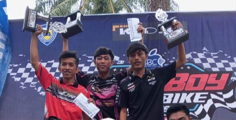 Ratusan Peserta Ramaikan Drag Bike Bang Boy