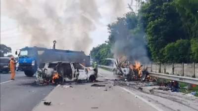 Suasana kecelakaan maut di Tol Japek KM 58, Senin (8/4/2024).