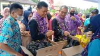 Disperindag gelar bazar murah.