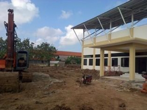 Baru Selesai Dibangun Stadion Mini Teluknaga Amblas