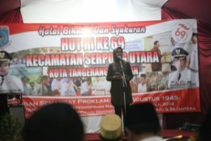 Airin Baca Puisi, Warga Menitikan Air Mata