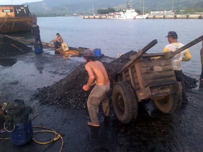Kais Rejeki Lewat Sisa Bongkaran Batubara