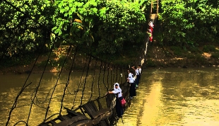 Ilustrasi jembatan rusak